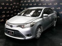 2013 Toyota VIOS 1.5 E รถเก๋ง 4 ประตู 
