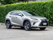 2019 Lexus NX300h 2.5 Grand Luxury SUV รถบ้านแท้