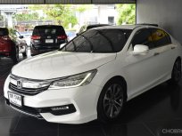 HONDA ACCORD 2.0EL ปี2018 รถมือเดียว พร้อมBook service รุ่นสุดท้ายก่อนเปลี่ยนโฉม 