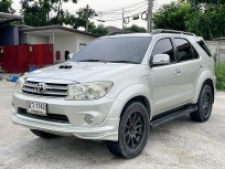  รถครอบครัวรุ่นท็อป หน้ายักษ์ขับ2 Toyota Fortuner 3.0 V 2WD 2010 ราคาถูกมาก