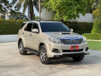 ออกรถ 0 บาท 2013 Toyota Fortuner 2.5 V  ออกรถฟรีทุกค่าใช้จ่าย