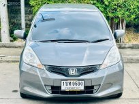 2013 Honda JAZZ 1.5 V i-VTEC รถเก๋ง 5 ประตู ออกรถง่าย