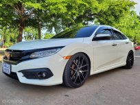 2016 Honda CIVIC 1.5 Turbo RS รถเก๋ง 4 ประตู ออกรถฟรี