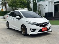 ขาย รถมือสอง 2016 Honda JAZZ 1.5 SV i-VTEC รถเก๋ง 5 ประตู 