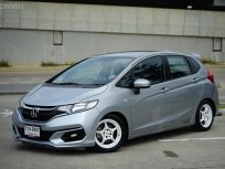 2019 Honda JAZZ 1.5 V i-VTEC รถเก๋ง 5 ประตู 