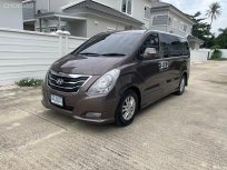 HYUNDAI H1 DELUXE ปี 2014 รถบ้านมือเดียวป้ายแดง  สีบางเดิมทั้งคัน