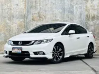 2015 Honda CIVIC 1.8 ES i-VTEC รถเก๋ง 4 ประตู ฟรีดาวน์ รถบ้านไมล์น้อย เจ้าของขายเอง 