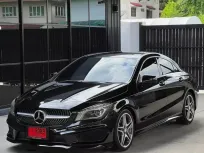 2016 Mercedes-Benz 2.0 AMG Dynamic  ออกรถง่าย  รถศูนย์ บอดี้สวย พร้อมใช้งาน 