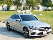 2019 Mercedes-Benz C220 2.0 d Avantgarde รถเก๋ง 4 ประตู รถสภาพดี มีประกัน รถบ้านมือเดียว ไมล์น้อย 