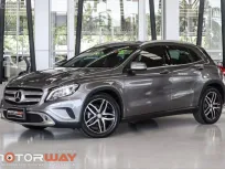 Mercedes-Benz GLA 200 Urban สี Mountain Gray  ปี 2014  วิ่ง  25,xxx km.