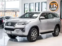 TOYOTA FORTUNER 2.4 V 2018 ผ่อน 13,xxx รถสวย ประวัติเช็คศูนย์ มือแรกออกห้าง คุณภาพโชว์รูม คู่มือครบ