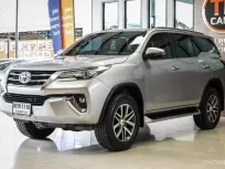 TOYOTA FORTUNER 2.4 V 2018 ผ่อน 14,xxx รถสภาพเหมือนป้ายแดง ประวัติเช็กศูนย์ คู่มือครบ คุณภาพโชว์รูม