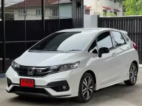 2018 Honda JAZZ 1.5 RS i-VTEC รถเก๋ง 5 ประตู เจ้าของขายเอง รถบ้านมือเดียว ไมล์น้อย 