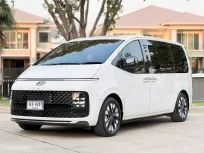 2022 Hyundai STARIA 2.2 Premium with Sunroof 
