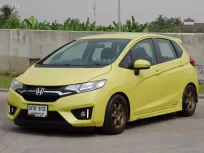 2014 Honda JAZZ 1.5 SV i-VTECฟรีดาวน์ ผ่อน6,xxx รถบ้านแท้