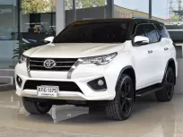 2017 Toyota Fortuner 2.8 TRD Sportivo SUV รถสวยสภาพดี ฟรีดาวน์