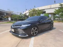 2020 Toyota CAMRY 2.5 HEV Premium Luxury รถเก๋ง 4 ประตู รถสวยไมล์แท้ รถบ้านมือเดียวป้ายแดง 