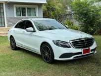 2019 Mercedes-Benz C220 2.0 d Exclusive รถเก๋ง 4 ประตู รถบ้านมือเดียว ไมล์น้อย ประวัติดี