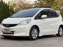 ขาย รถมือสอง 2013 Honda JAZZ 1.5 V VTEC รถเก๋ง 5 ประตู 