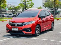 🔥 Honda Jazz 1.5 Rs ซื้อรถผ่านไลน์ รับฟรีบัตรเติมน้ำมัน