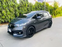 2019 Honda JAZZ 1.5 V+ i-VTEC รถเก๋ง 4 ประตู 