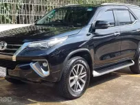 2018 Toyota Fortuner 2.4 V 2WD SUV รถสวย