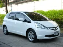 2010 Honda JAZZ 1.5 V Wise Edition i-VTEC รถเก๋ง 5 ประตู รถบ้านมือเดียว ไมล์น้อย 