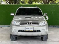 Toyota Fortuner 3.0 V รถสภาพดี มีประกัน