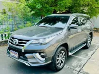 2019 Toyota Fortuner 2.4 V SUV เจ้าของขายเอง รถสวย ไมล์น้อย 