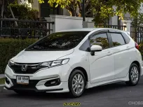 กลิ่นใหม่ยังอยู่ ไมล์เพียง6หมื่น🔥2017 Honda JAZZ 1.5 V i-VTEC รถเก๋ง 5 ประตู 