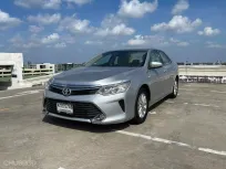 🔥 Toyota Camry 2.0 G ซื้อรถผ่านไลน์ รับฟรีบัตรเติมน้ำมัน
