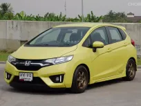 2014 Honda JAZZ 1.5 SV i-VTEC ออกรถง่าย ผ่อนเพียง6,xxx