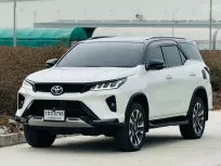 TOYOTA FORTUNER, 2.4 LEGENDER BLACK TOP 4WD 2021  รถสวยเดิมทุกตารางนิ้ว 