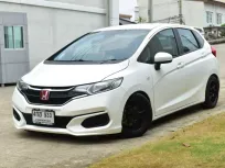 2016 Honda JAZZ 1.5 V+ i-VTEC รถเก๋ง 5 ประตู ฟรีดาวน์ รถบ้านมือเดียว ไมล์น้อย เจ้าของขายเอง 
