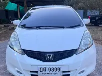 2011 Honda JAZZ 1.5 V i-VTEC รถเก๋ง 5 ประตู รถบ้านมือเดียว
