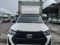 2017 Toyota Hilux Revo 2.4 E รถกระบะ ฟรีดาวน์