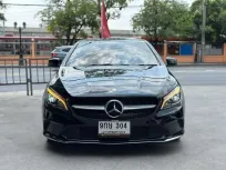 Mercedes-Benz CLA200 1.6 Urban รถเก๋ง 4 ประตู 