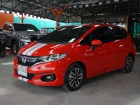 ขาย รถมือสอง 2019 Honda JAZZ 1.5 V i-VTEC รถเก๋ง 5 ประตู 