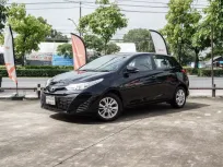 2019 Toyota YARIS 1.2 E รถเก๋ง 5 ประตู 