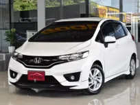 แบ็คริส ดาว 19,000 วิ่งน้อย 2017 Honda JAZZ 1.5 V i-VTEC SUV ฟรีดาวน์