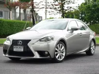 Lexus IS300h Luxury 2013