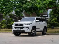ขายรถ TOYOTA FORTUNER 2.4 V 2WD ปี จด 2017