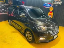 2019 Hyundai H-1 2.5 Deluxe รถตู้/VAN ไมล์น้อย มือเดียวป้ายแดง แต่ง VIP เกือบ 2 แสน 