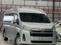 2020 Toyota COMMUTER 2.8 รถตู้หน้ายาว/van ฟรีดาวน์