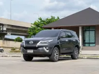 ขายรถ TOYOTA FORTUNER 2.4 V 2WD Navi ปี จด 2016