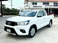 2017 Toyota Hilux Revo 2.4 E รถกระบะ 
