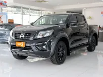 2020 Nissan NP 300 Navara 2.5 Calibre EL Black Edition รถกระบะ 