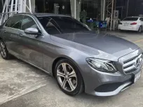 2017 Mercedes-Benz E-Class 2.0 E220d รถเก๋ง 4 ประตู 