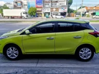 TOYOTA YARIS 1.2 G ปี 2017 รถเก๋ง 5 ประตู รถสวย สีเขียวสด