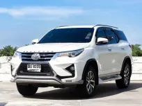 ขาย รถมือสอง 2015 Toyota Fortuner 2.8 V SUV 